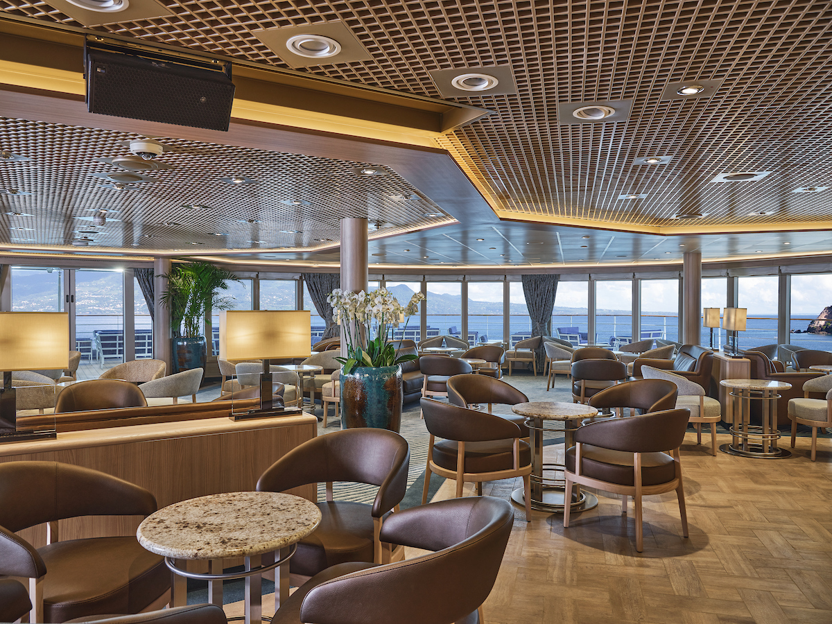 Silver Dawn - Panorama Lounge